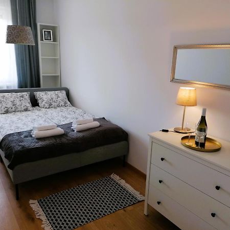 Apartament Ogrody レシュノ エクステリア 写真
