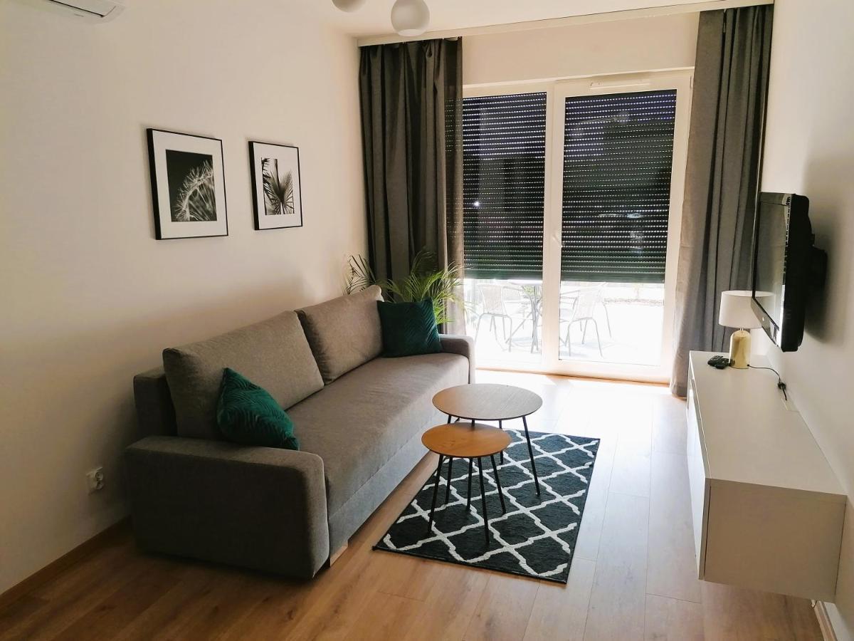 Apartament Ogrody レシュノ エクステリア 写真